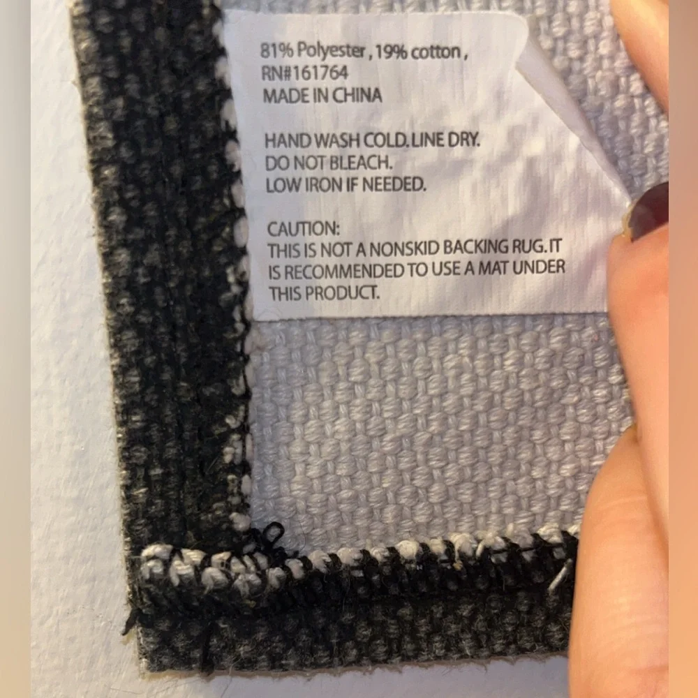 Mat/rug for laundry room, great decor to spice up laundry room